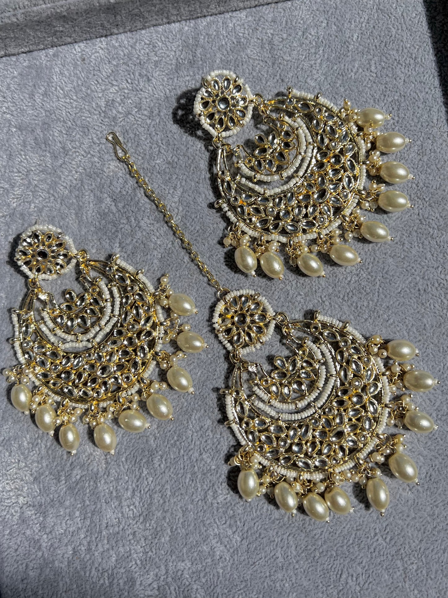 Shanzay Earring and Tikka