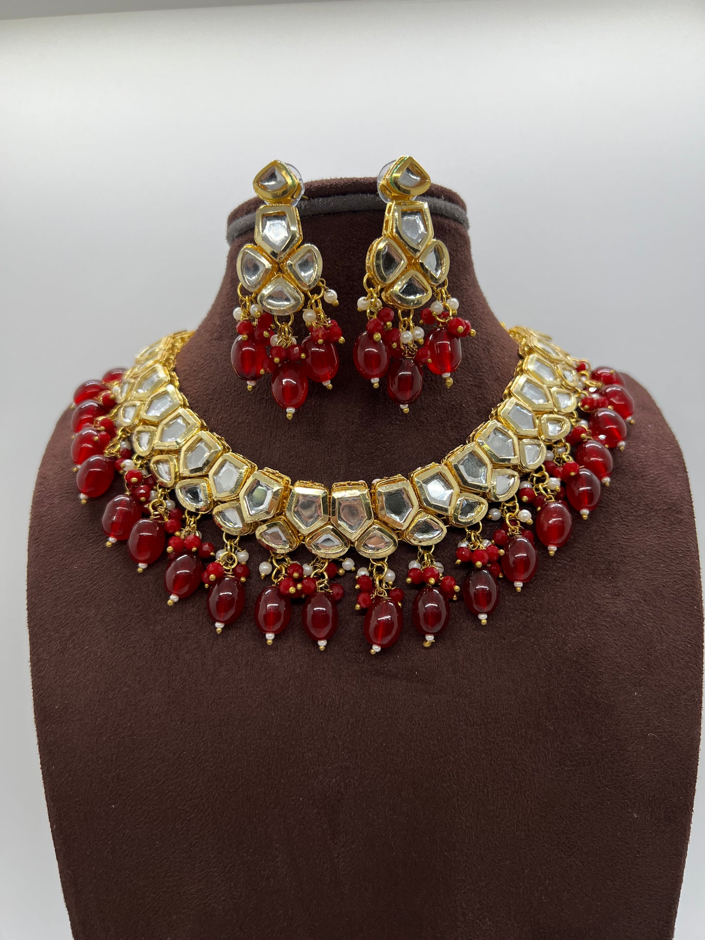 Janvi Necklace Set - Maroon
