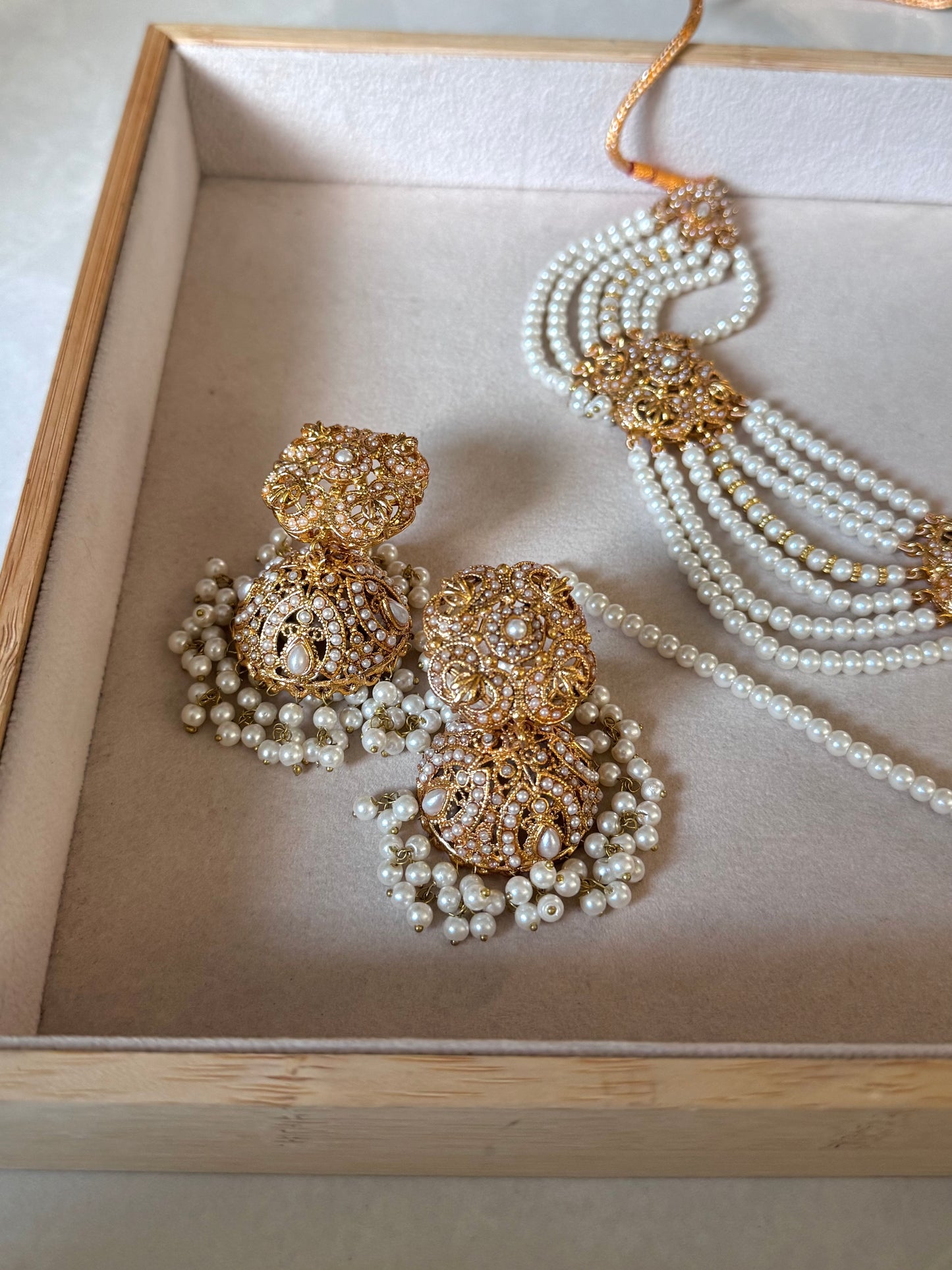 Noor Jahan Pearl Bridal Set