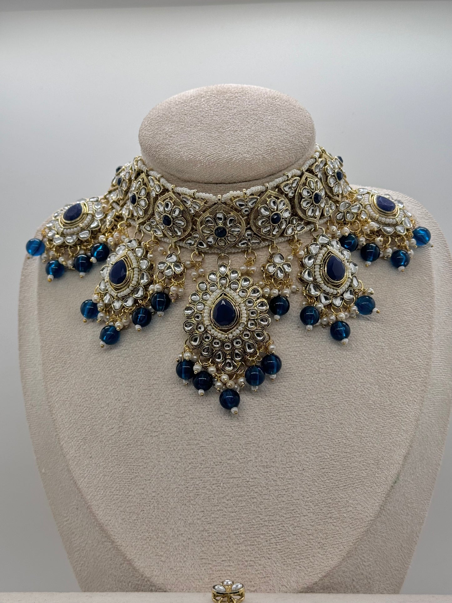 Aditi Kundan Choker Set - Navy Blue-Statement Jewels