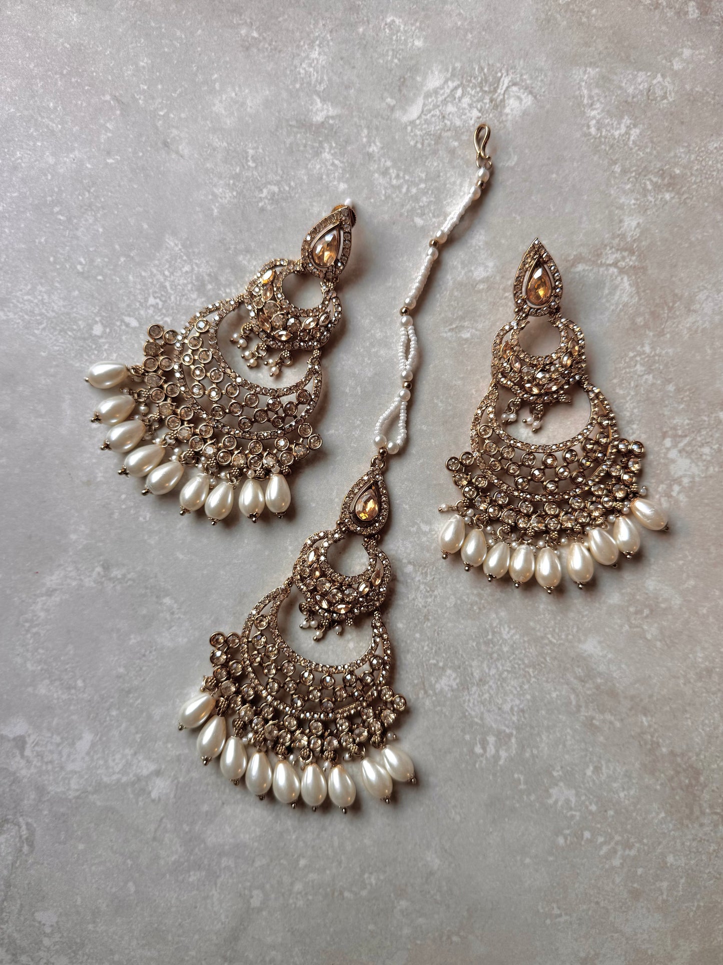 Mira Earring and Tikka - White