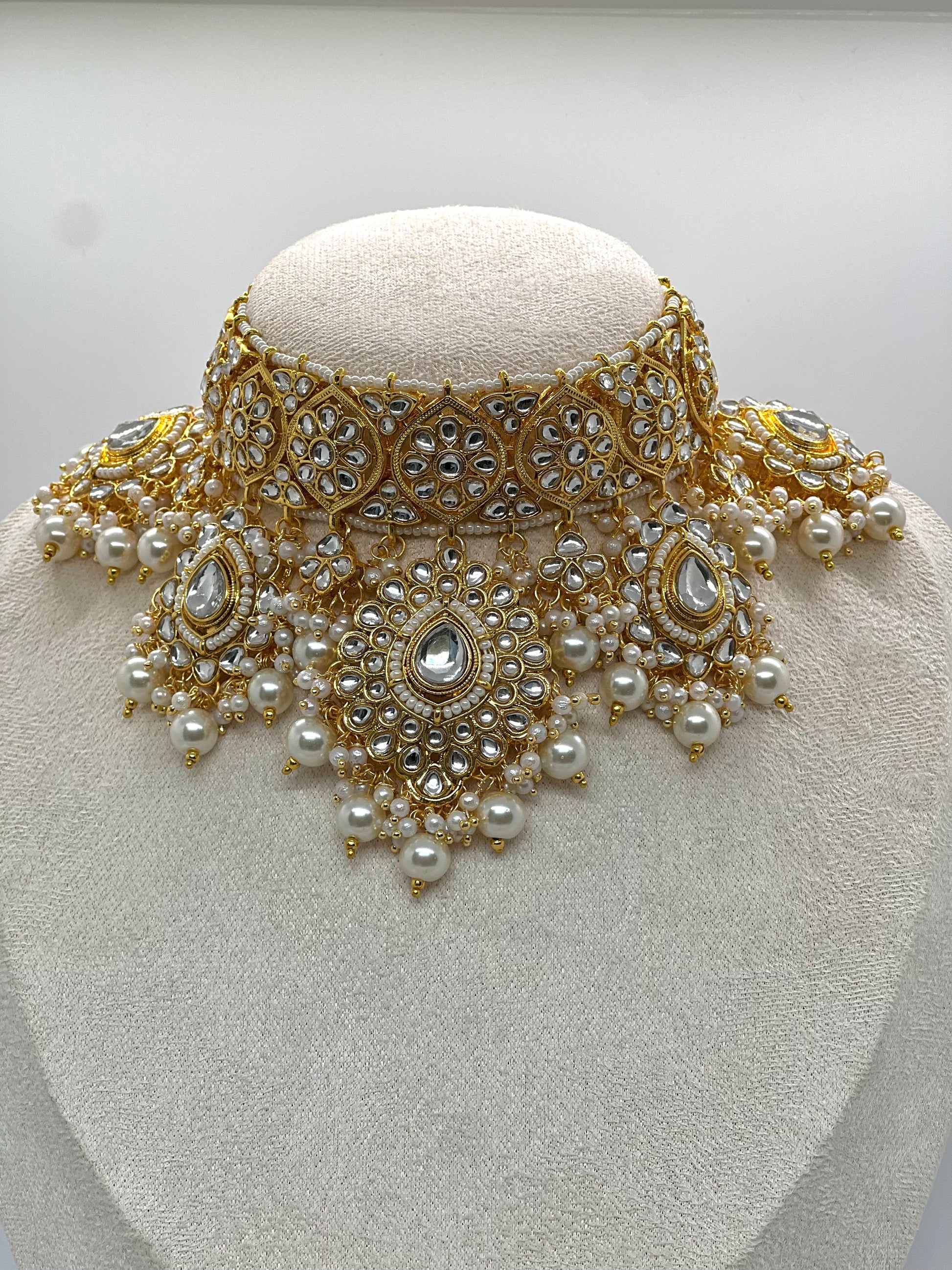 Aditi Kundan Choker Set - White-Statement Jewels