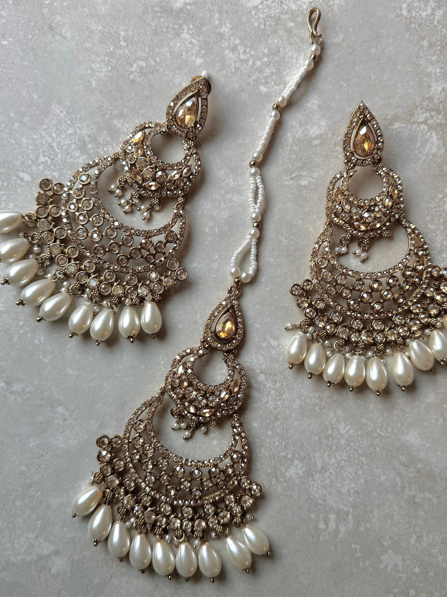 Mira Earring and Tikka - White