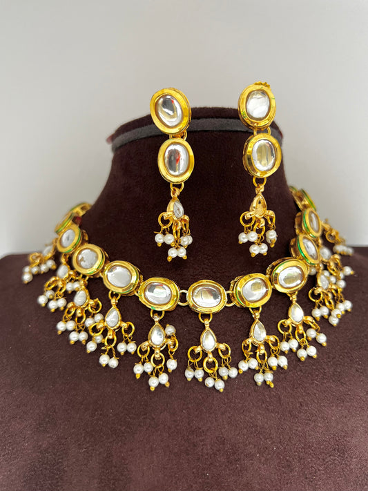 Tanvi Necklace and Earrings Set - White
