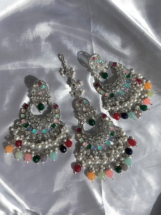 Aqsa Tikka and Earring- Silver/Multi