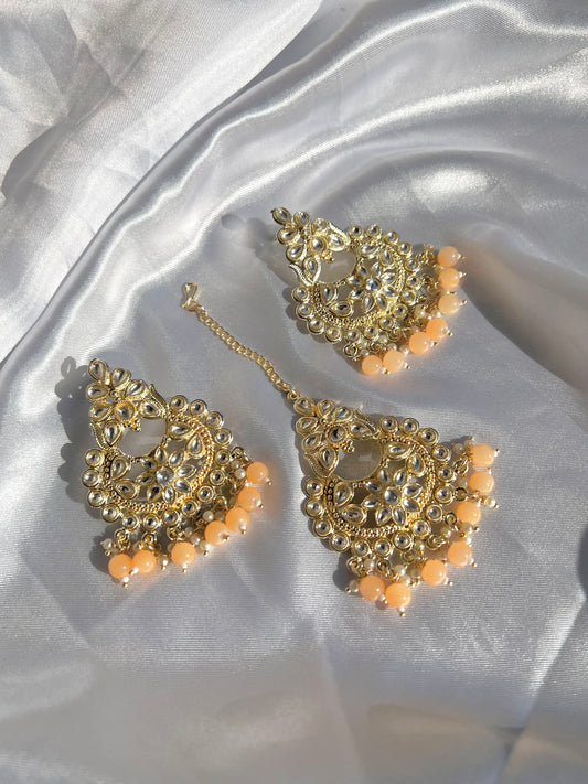 Maanvi Tikka and Earrings - Peach