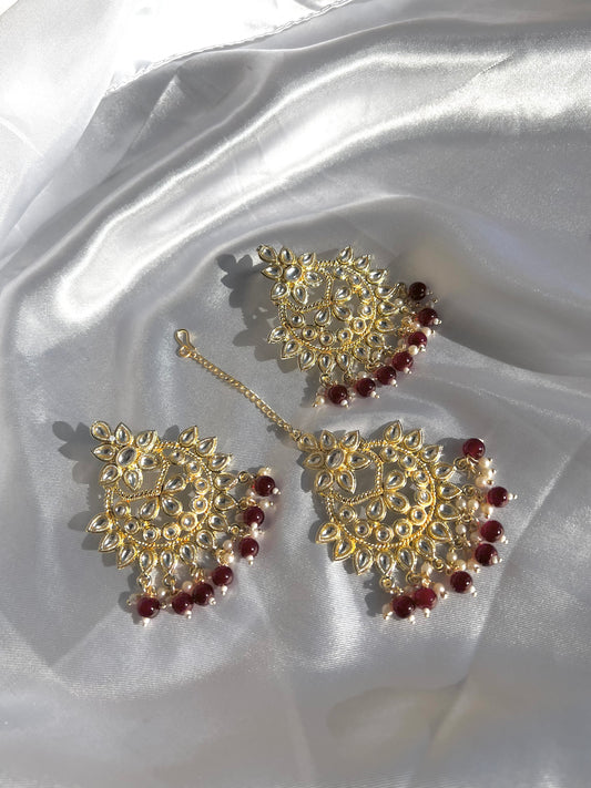 Maanvi Tikka and Earrings - Maroon