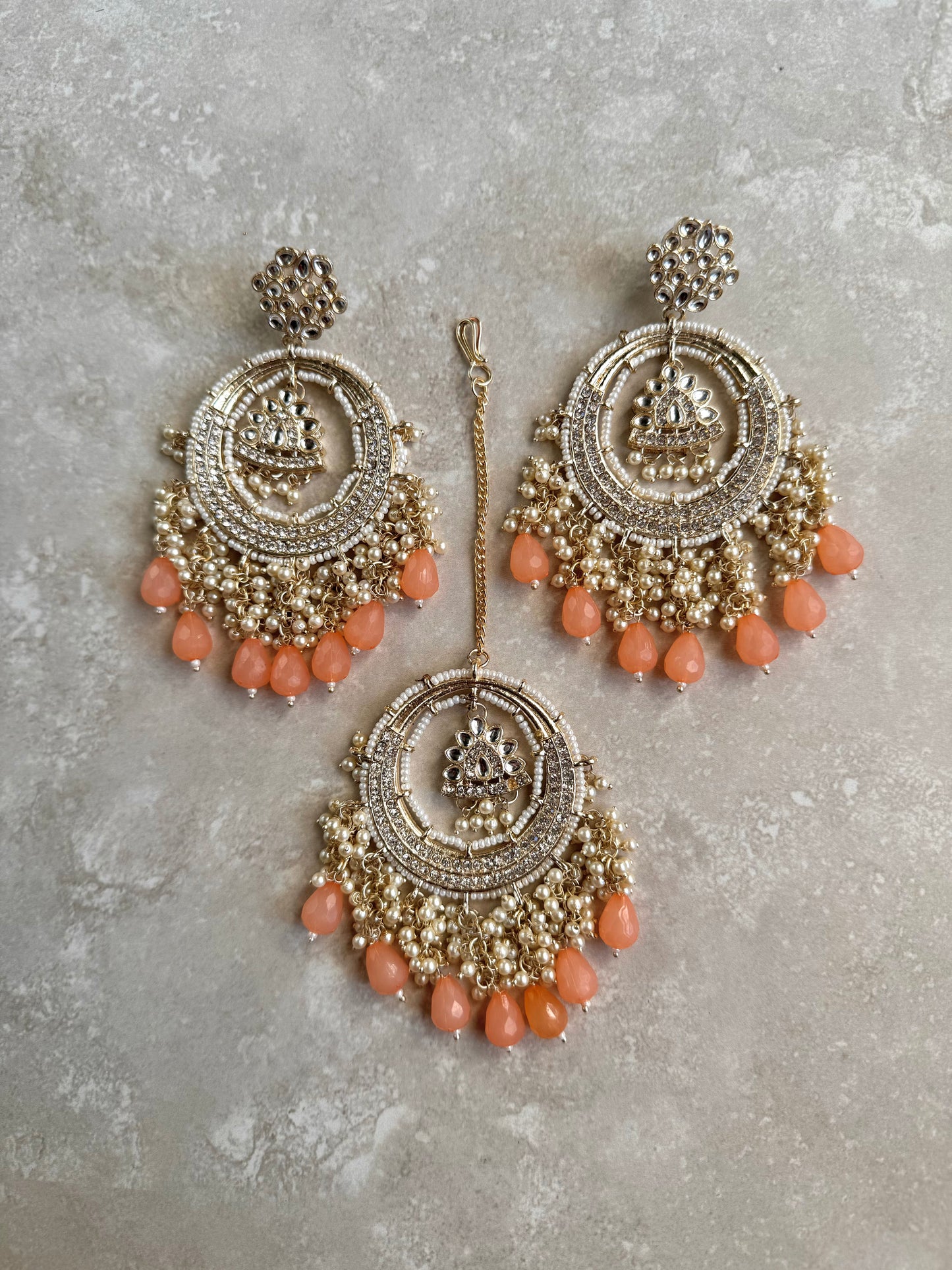 Kiran Tikka and Earring- Peach