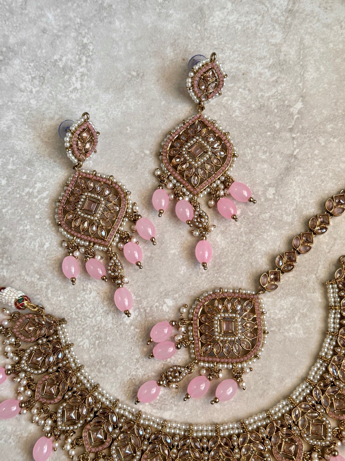 Enakshi Necklace Set - Pink