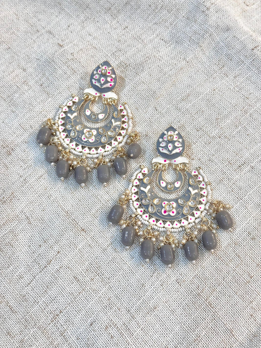 Myra Earrings - Grey