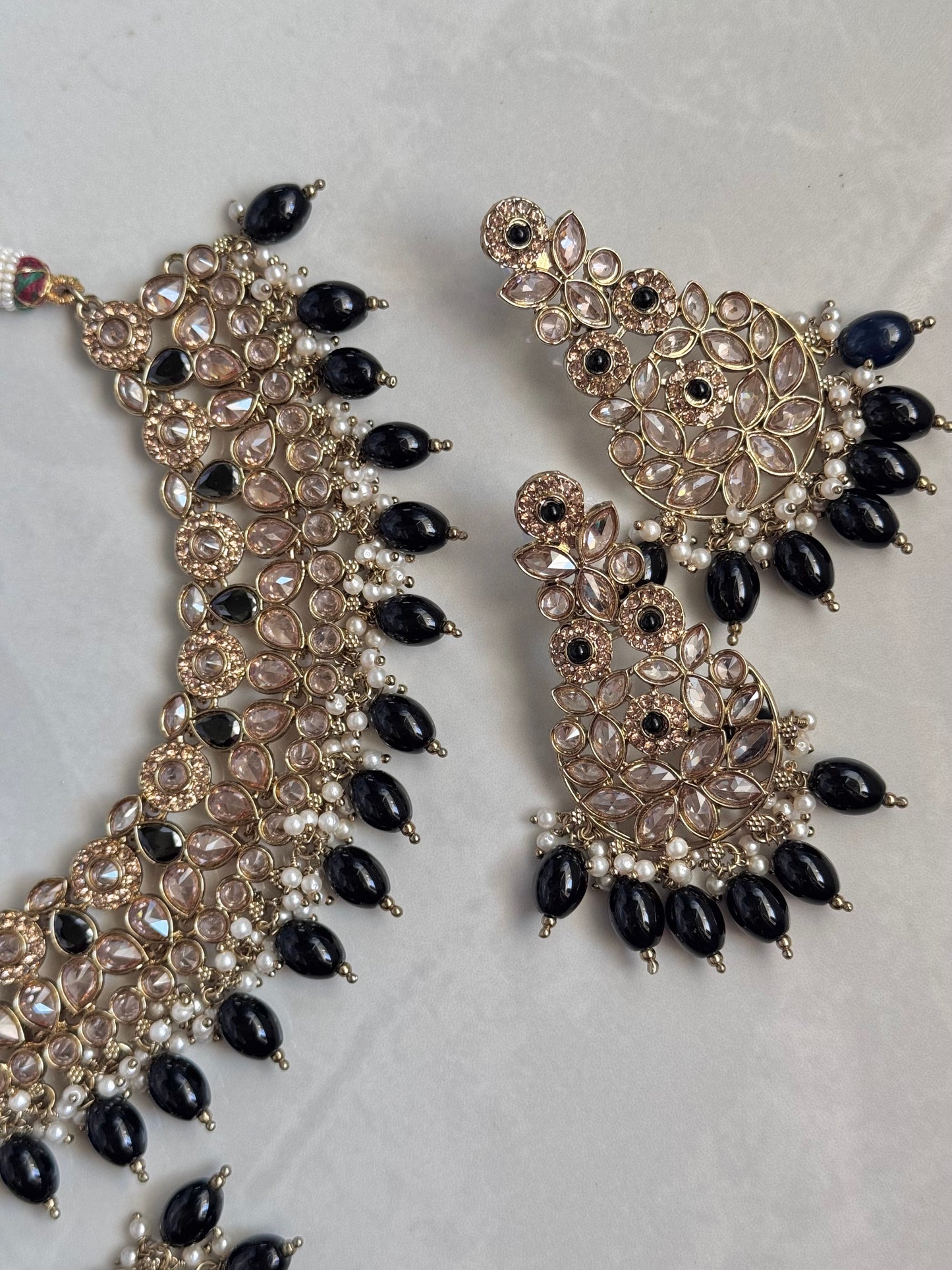 Mahiye Necklace Set - Black