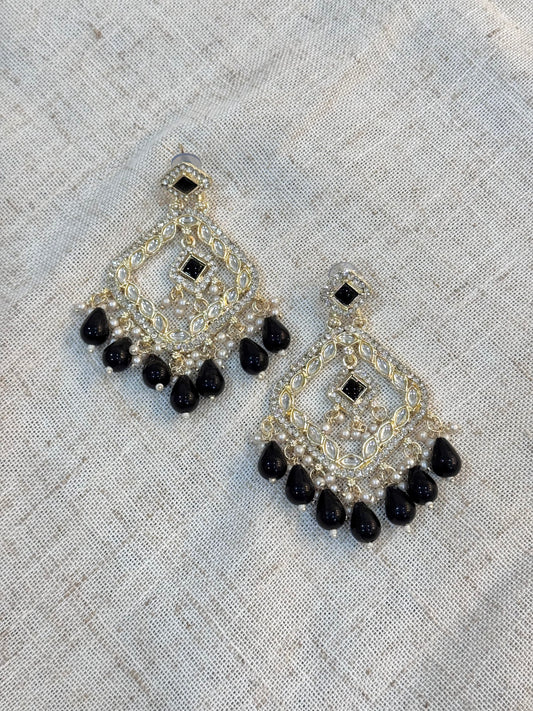 Navya Earrings - Black