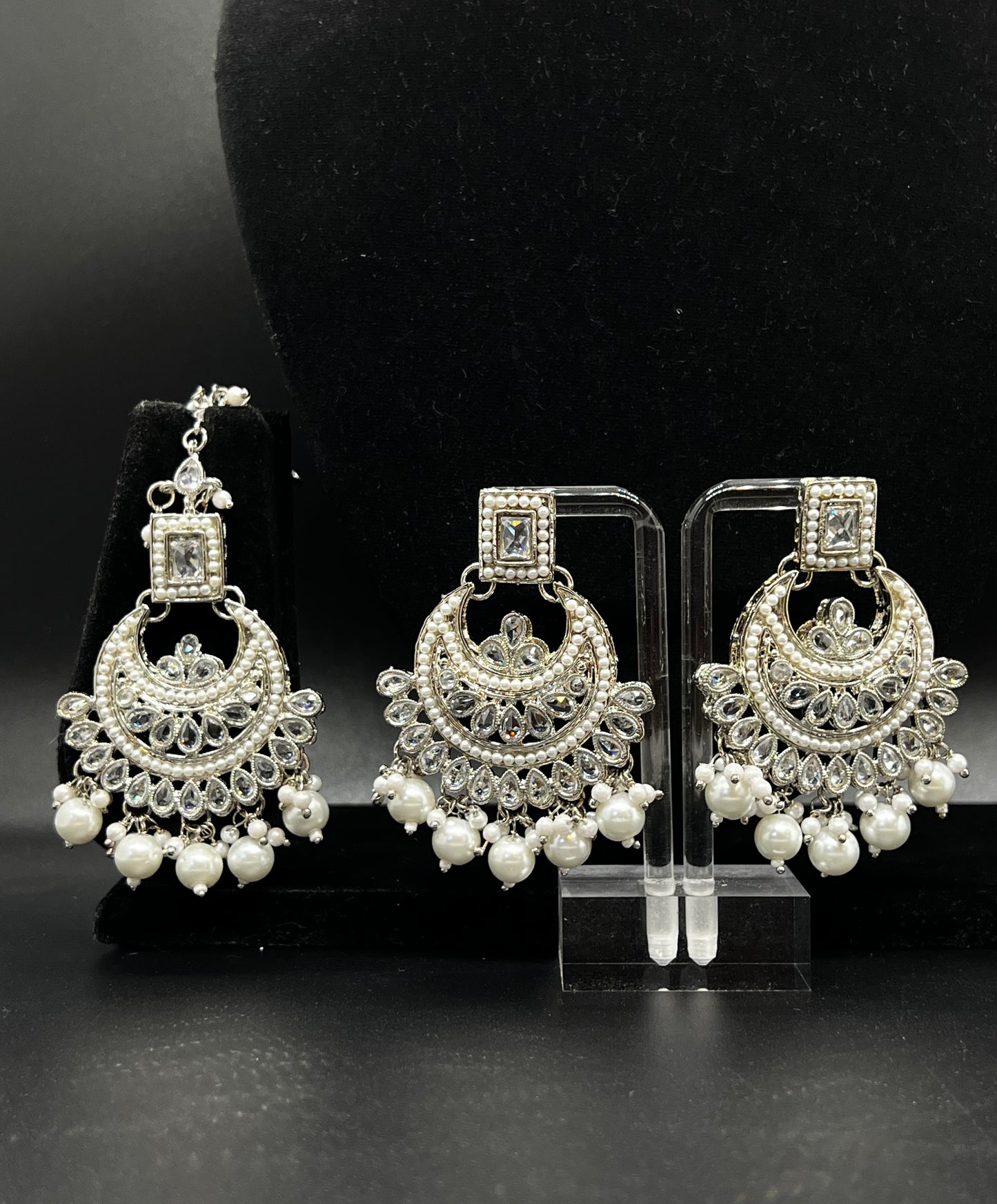 Hafsa Earring and Tikka- Silver/White