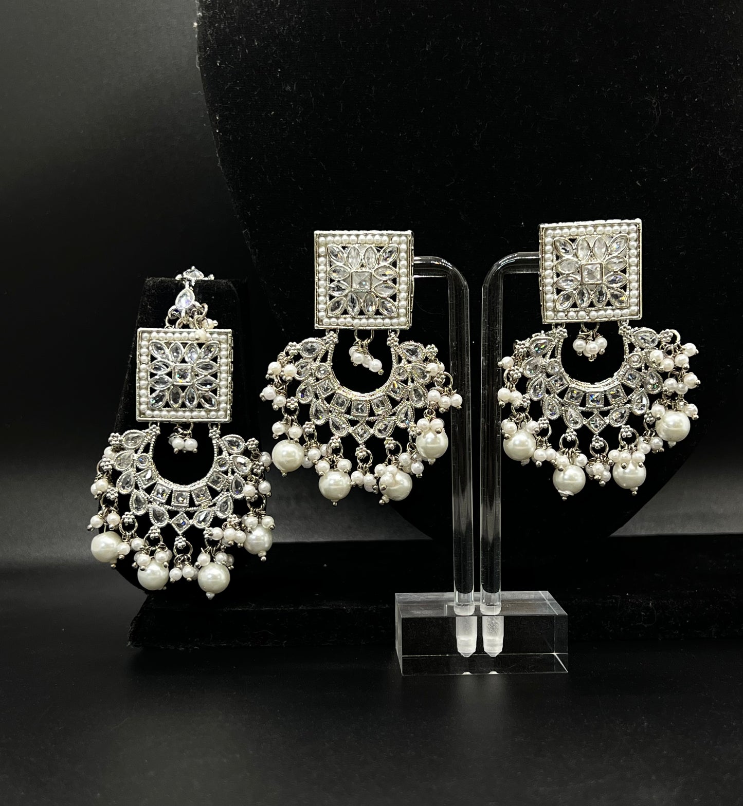 Simrah Tikka and Earrings - Silver/White