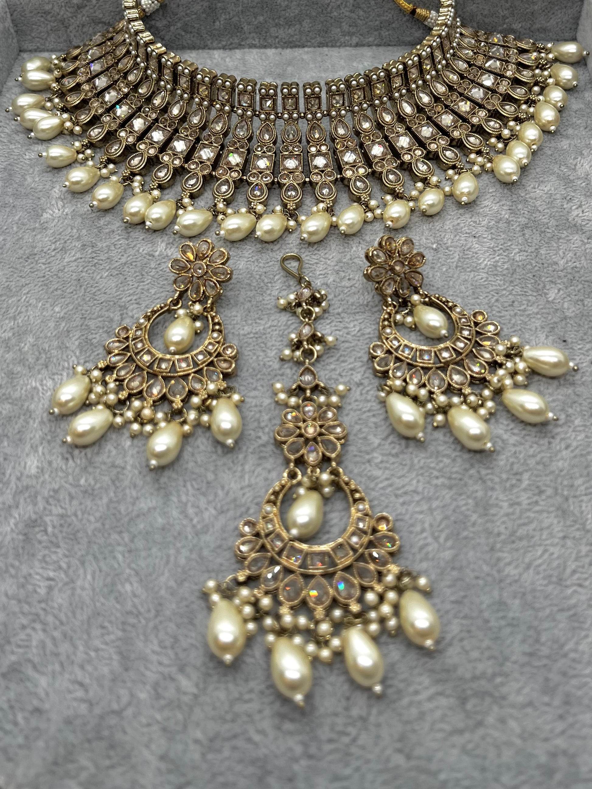 Afsheen Semi Bridal Choker Set - Golden-Statement Jewels